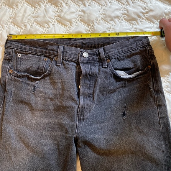 Levis’s mom jeans - Picture 2 of 10